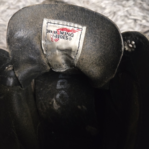 Red Wing Iron Rangers 8.5 - Picture 3 of 10